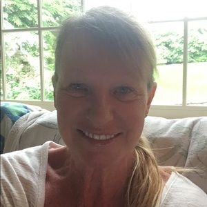 Meet your Posher, Ebby